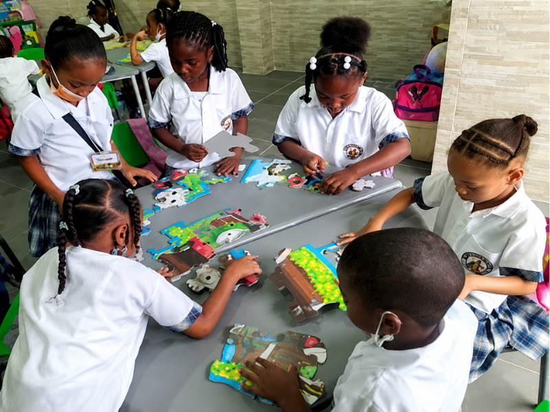 la Corporación María Perlaza culminó la tercera fase de intervención en la sede Nazareth de la Institución Educativa Simón Bolívar, en Buenaventura
